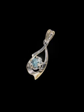 Eye-catching Blue Diamond Pendant