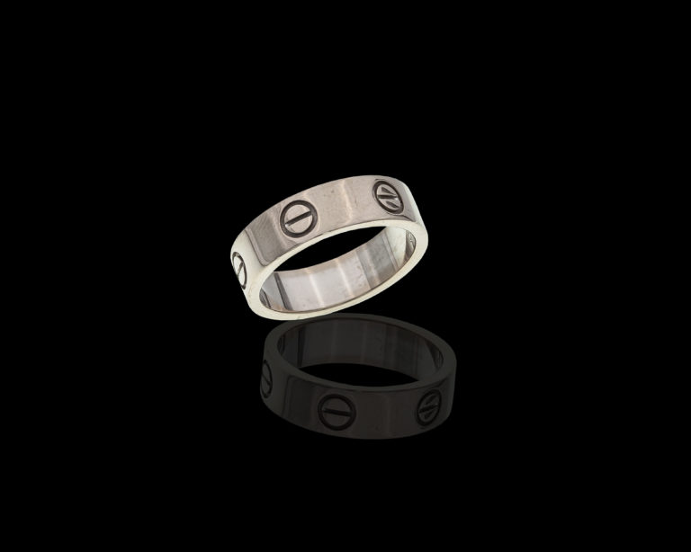 7 grams 18 carat White Gold Cartier Cocktail Ring