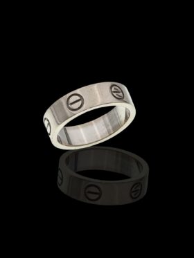 7 grams 18 carat White Gold Cartier Cocktail Ring
