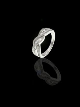 5.2 grams 18 carat White Gold and Diamond Entwined Half Eternity Ring