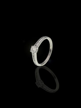2.2 grams 18 carat White Gold Diamond Engagement Ring