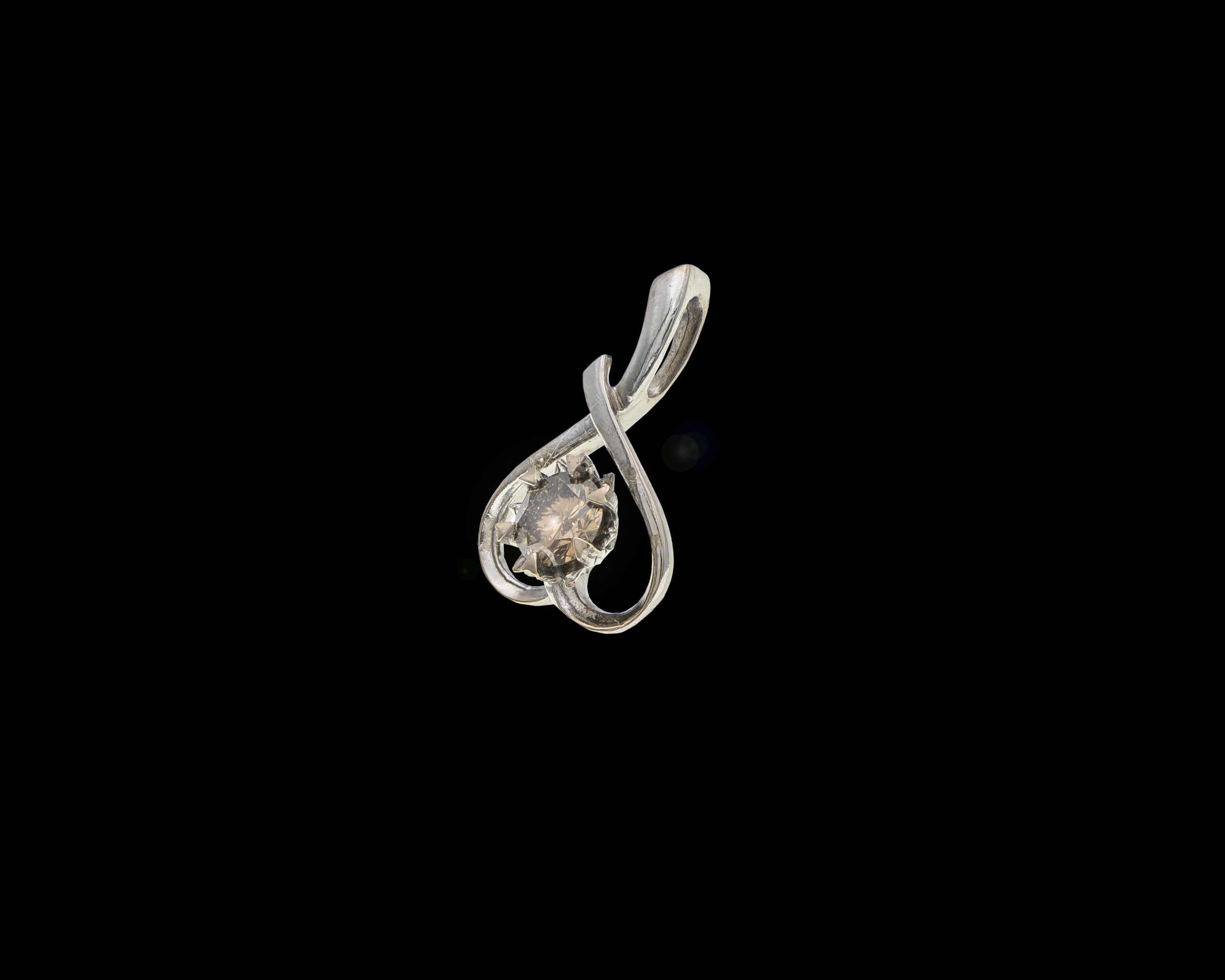 2.1 grams 18 carat White Gold Diamond Pendant