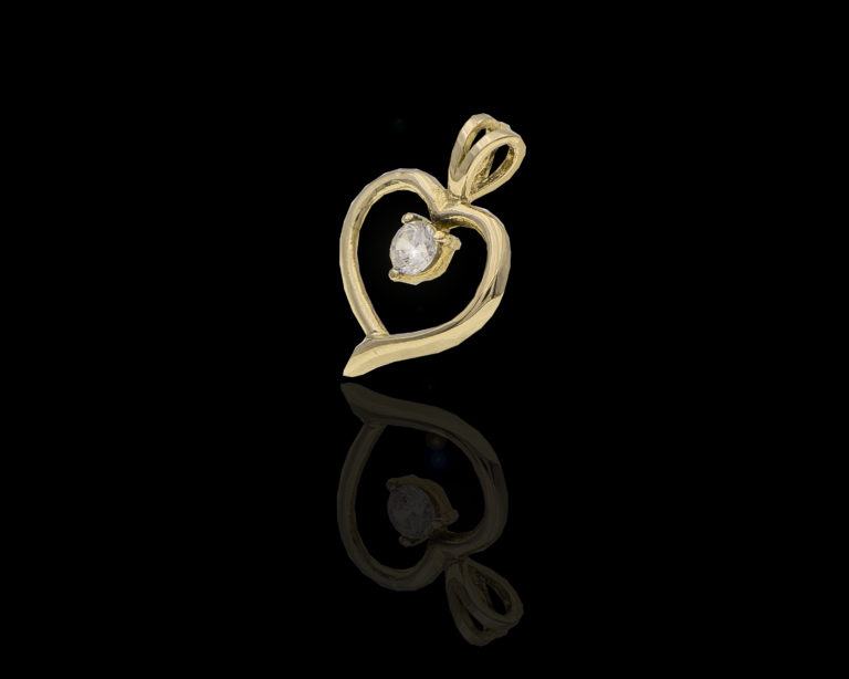 0.6 grams 9 carat Yellow Gold Cubic Zirconia Heart Pendant