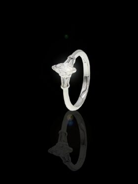 3.2 grams 18 carat White Gold Diamond Engagement Ring