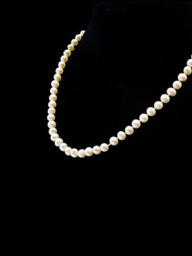 6.4 grams 9 carat Yellow Gold Pearl and Diamond Necklace