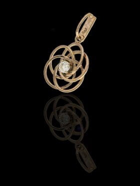 1.8 grams 9 carat Rose Gold Diamond Pendant with interlocking circles of rose gold rings
