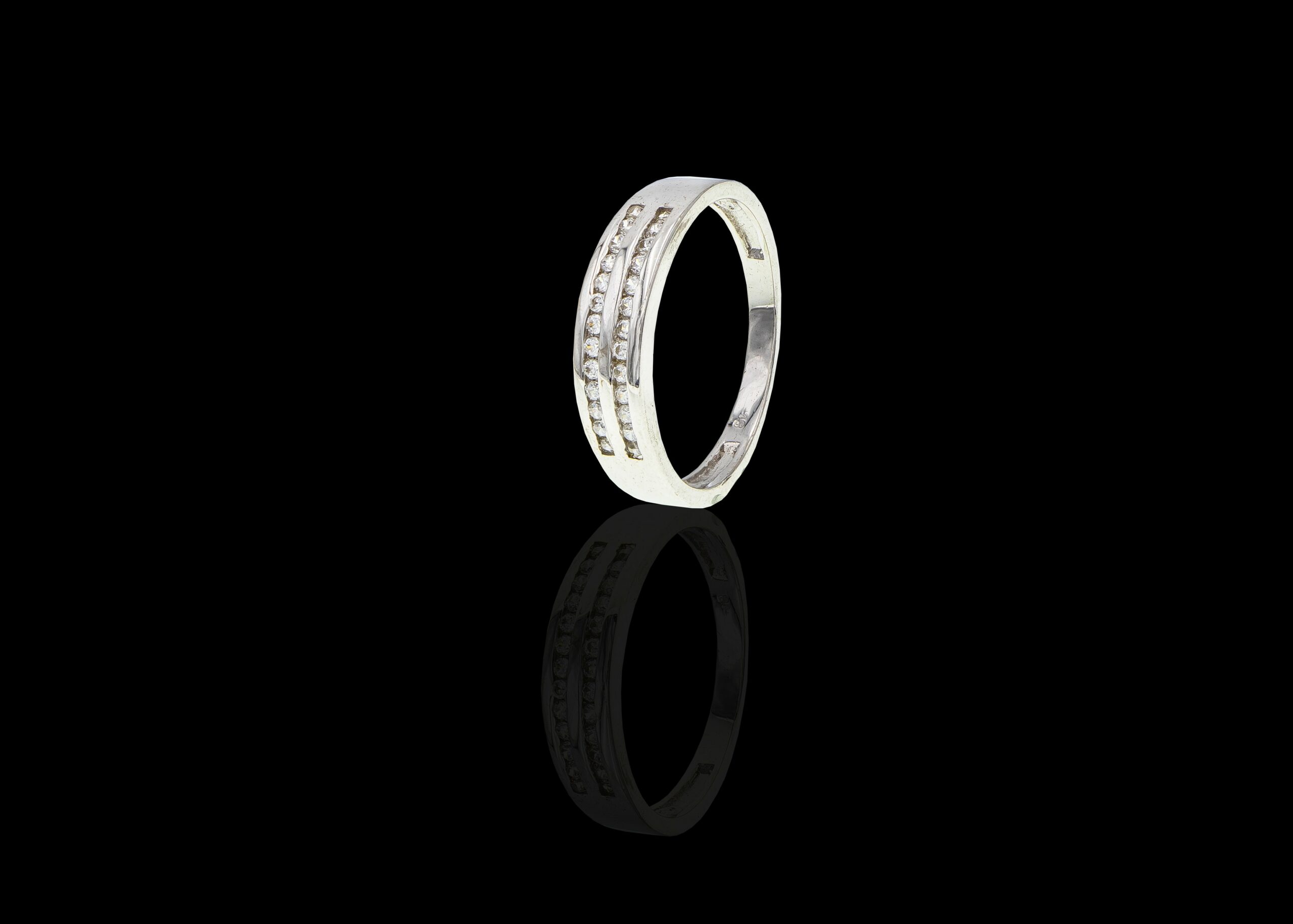 2.9 grams 9 carat White Gold Cubic Zirconia Eternity Ring