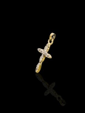 0.9 grams 18 carat Yellow Gold Diamond Cross Pendant
