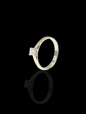 2.2 grams 18 carat White Gold Diamond Solitaire Ring