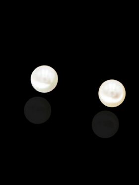 2 grams 9 carat Yellow Gold Pearl Stud Earrings