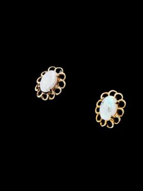 1.1 grams 9 carat Yellow Gold Opal Stud Earrings