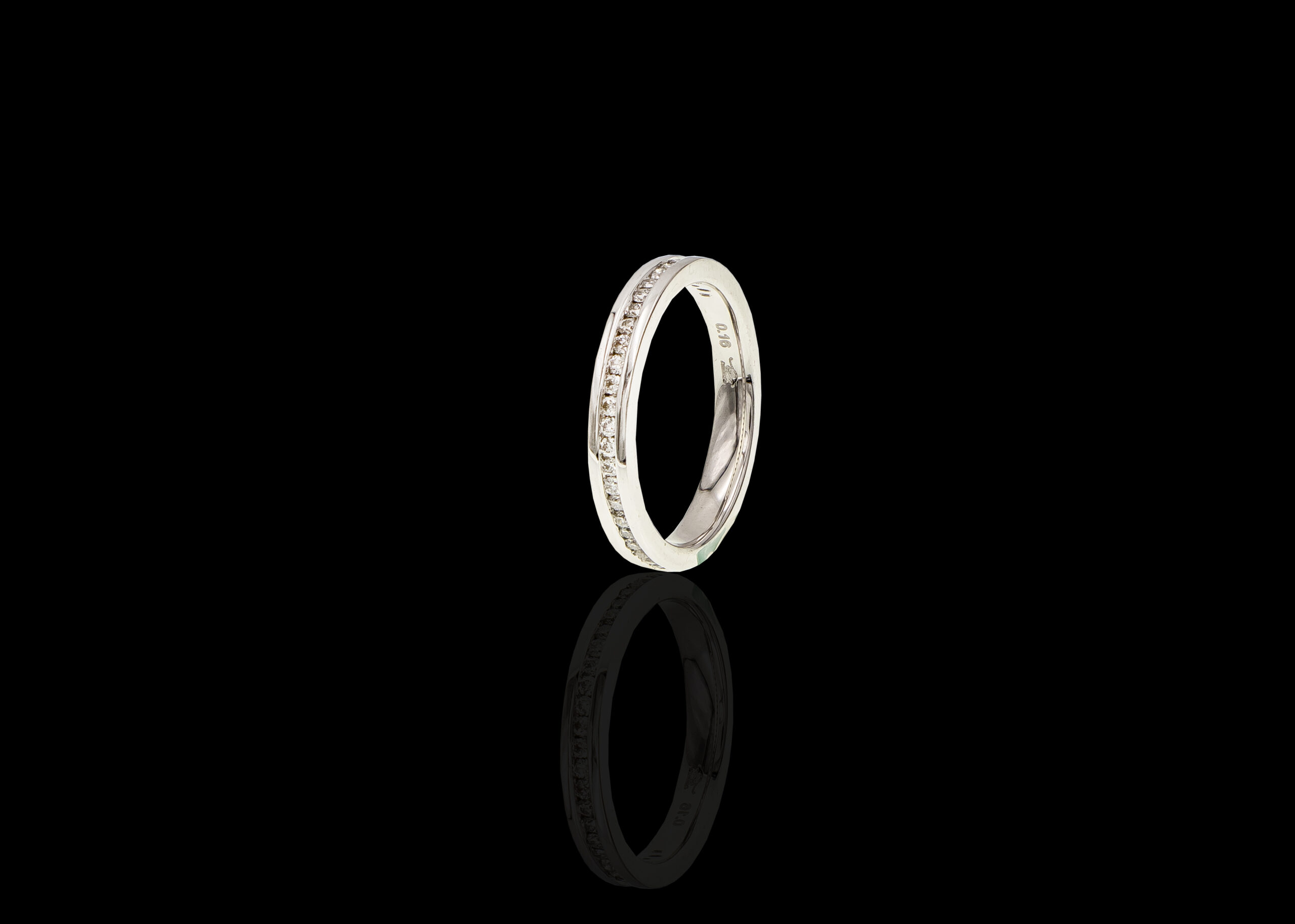 2.8 grams 18 carat White Gold Diamond Half Eternity Ring