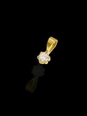 0.7 grams 18 carat Yellow Gold Diamond Pendant