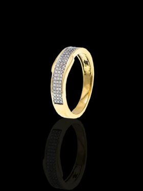 3.4 grams 18 carat Yellow Gold Diamond Half Eternity Ring