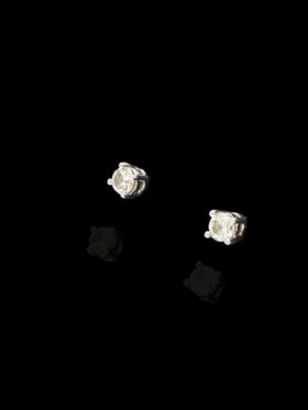 1.4 grams 9 carat White Gold Diamond Stud Earrings