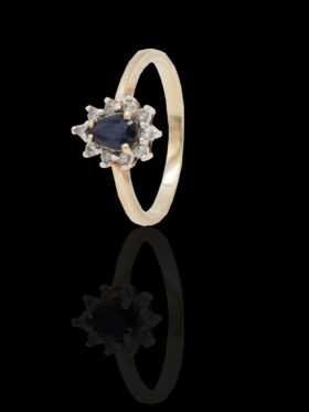 2.3 grams 9 carat Yellow Gold Sapphire & Diamond Engagment Ring