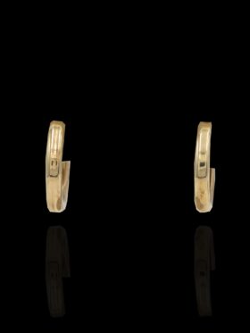 2.4 grams 9 carat C-hook Stud Earrings