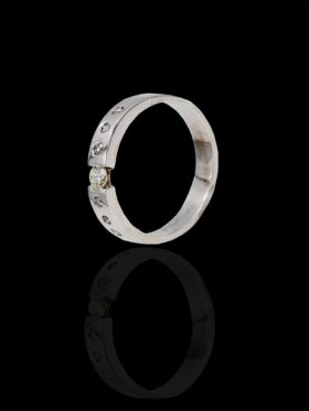 6 grams 18 carat White Gold Diamond Cocktail Ring