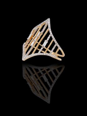 3 grams 18 carat Yellow Gold Diamond Coctail Ring