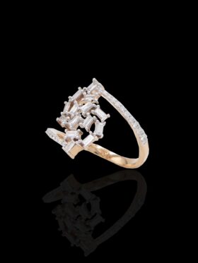 4 grams 18 carat Yellow Gold Diamond Cocktail Ring