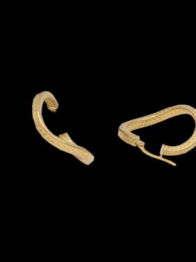 2.1 grams 18 carat Yellow Gold Hoop Earrings