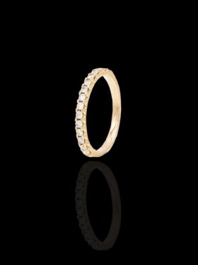 2.2 grams 18 carat Yellow Gold Diamond Half Eternity Ring