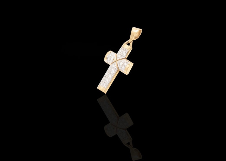 5.9 grams 9 carat Yellow Gold Cubic Zirconia Cross Pendant