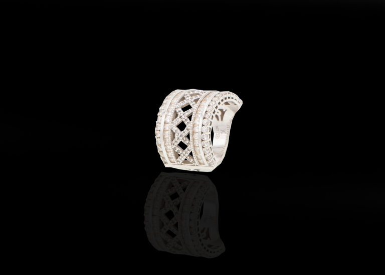 14 grams 9 carat White Gold Cubic Zirconia Cocktail Ring