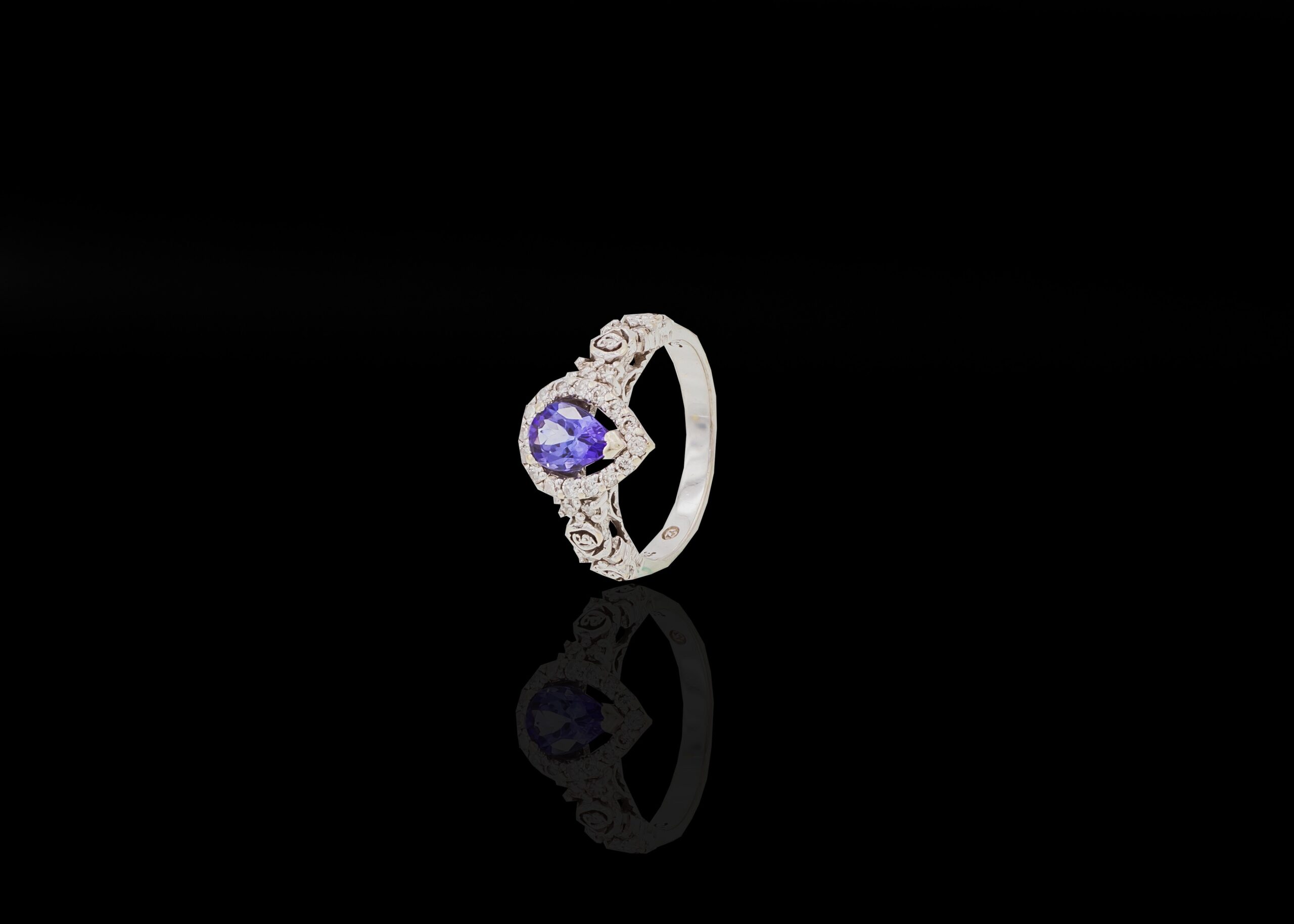 4.3 grams 9 carat White Gold Jenna Clifford Tanzanite & Diamond Ring