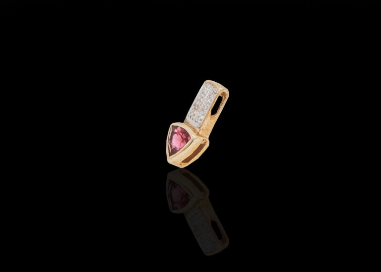 1.2 grams 9 carat Yellow Gold Gemstone and Diamond Pendant