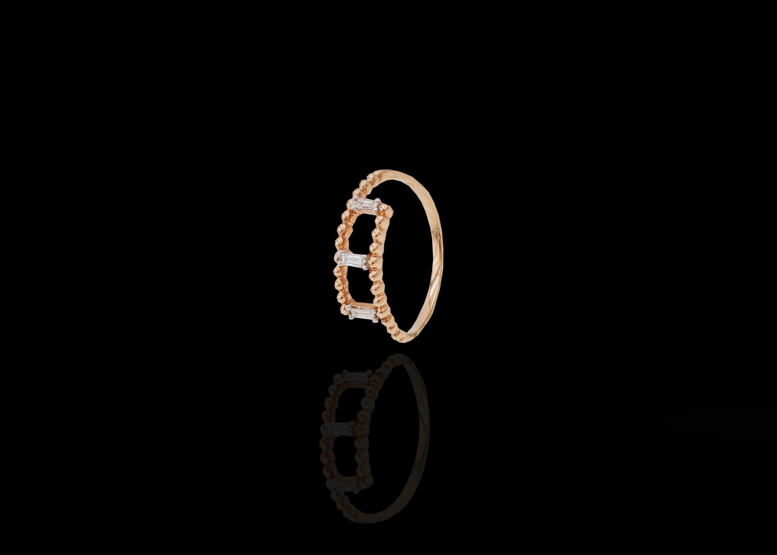 1.4 grams 18 carat Yellow Gold Diamond Cocktail Ring