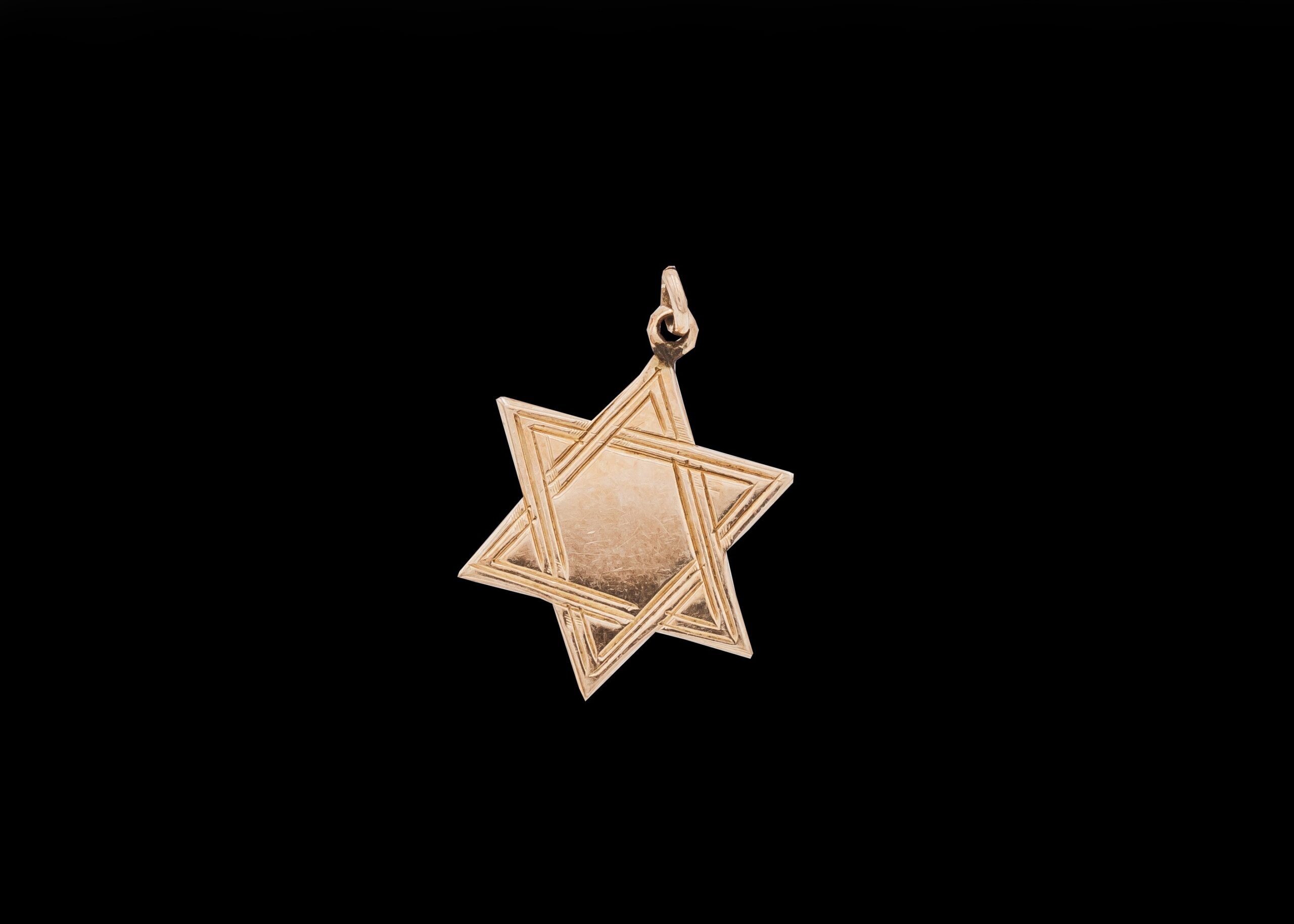 CI0002124 - 1.2 grams 9 carat Yellow Gold Star of David Pendant