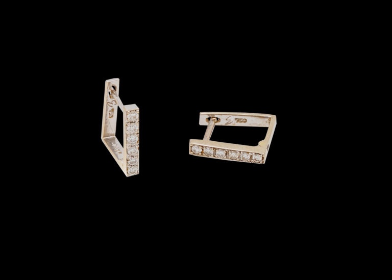 CI0002105 - 1.7 grams 18 carat White Gold Diamond Huggy Earrings