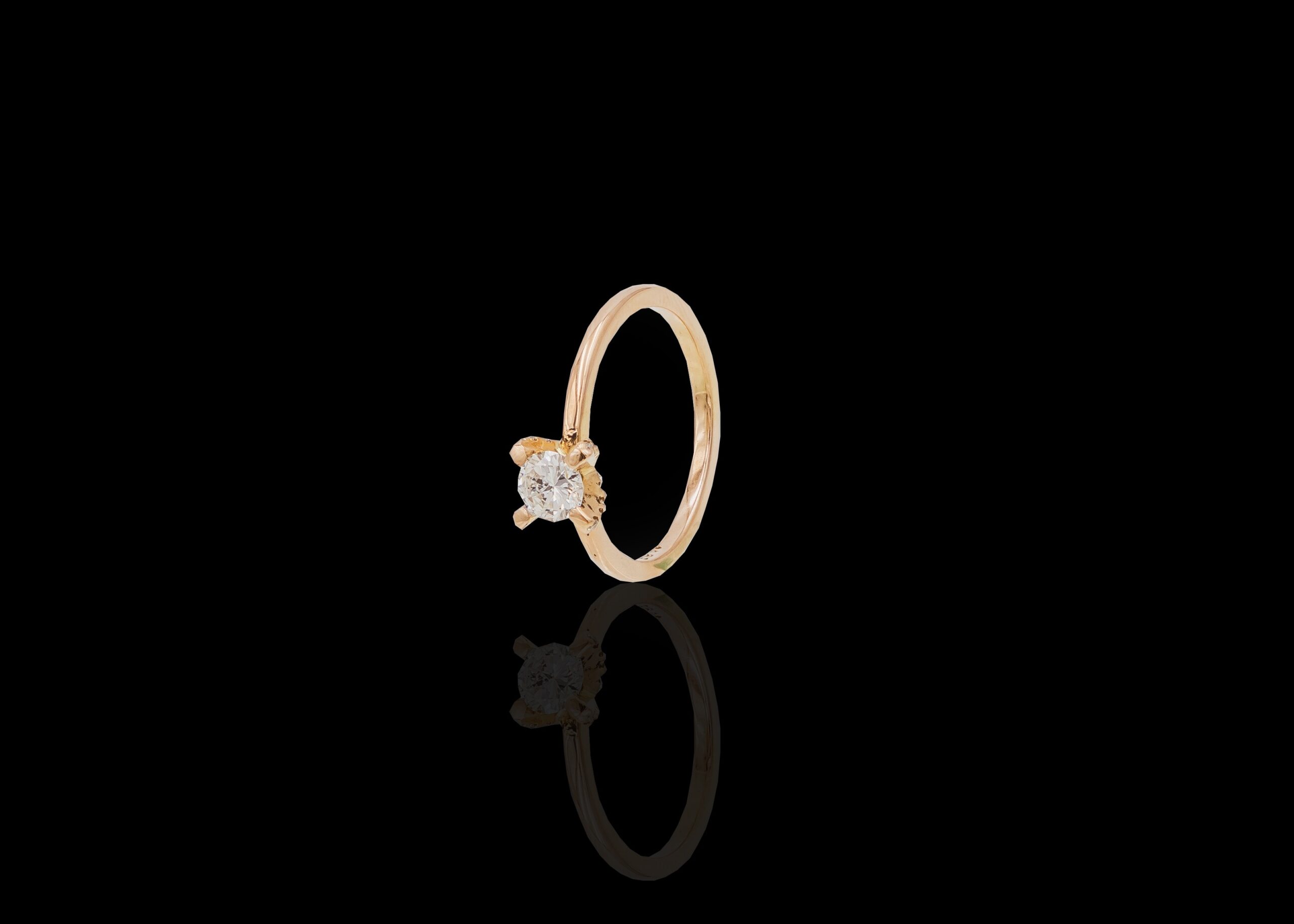 CI0002118 - 2.3 grams 14 carat Yellow Gold Diamond Solitaire Ring