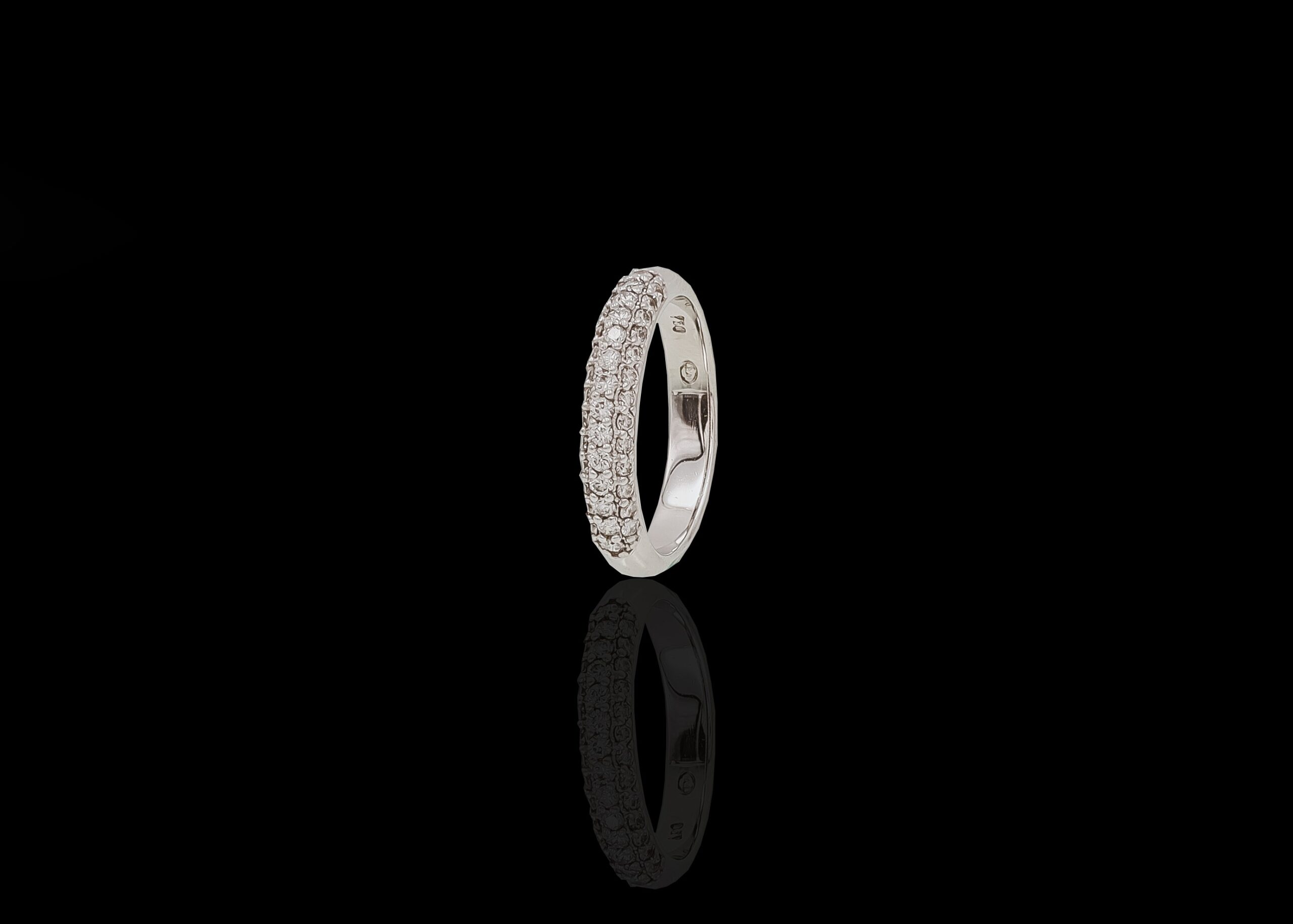 CI0002142 - 3.4 grams 18 carat White Gold Diamond Half Eternity Ring