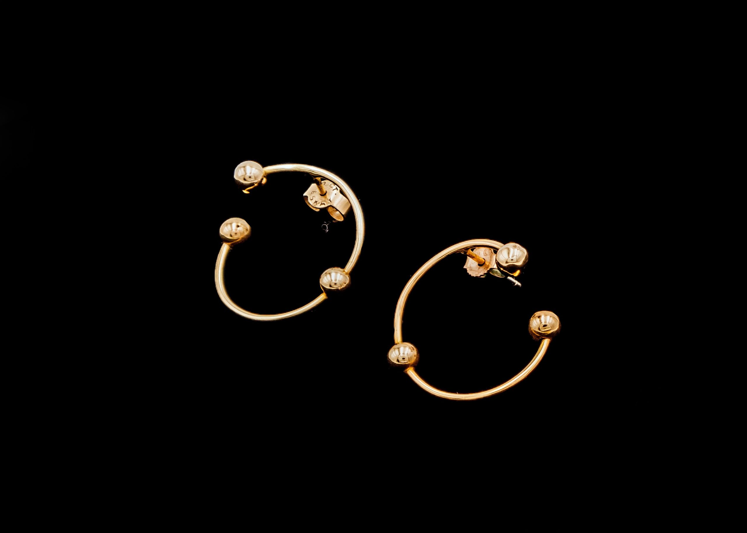 CI0002158 - 2 grams 9 carat Yellow Gold Stud Earrings
