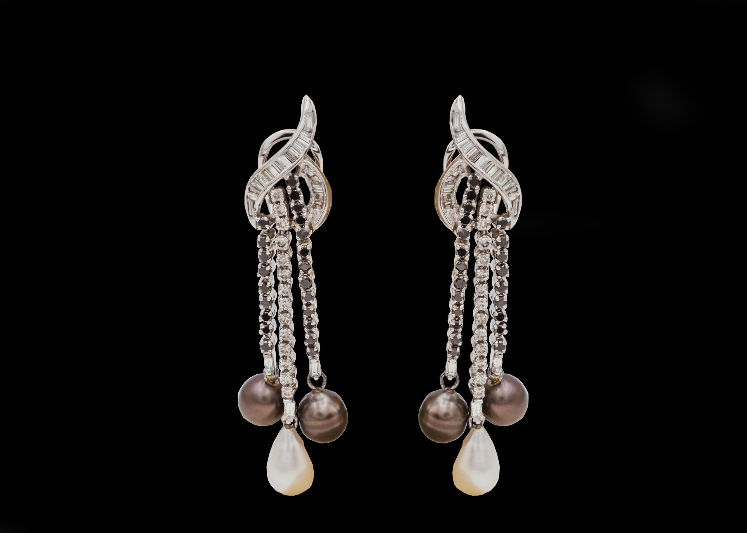 CI0002159 - 20.45 grams 14 carat White Gold Diamond & Pearl Stud Earrings