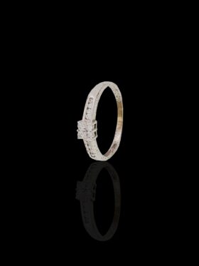 CI0002165 - 1.6 grams 9 carat White Gold Diamond Illusion set Engagement Ring