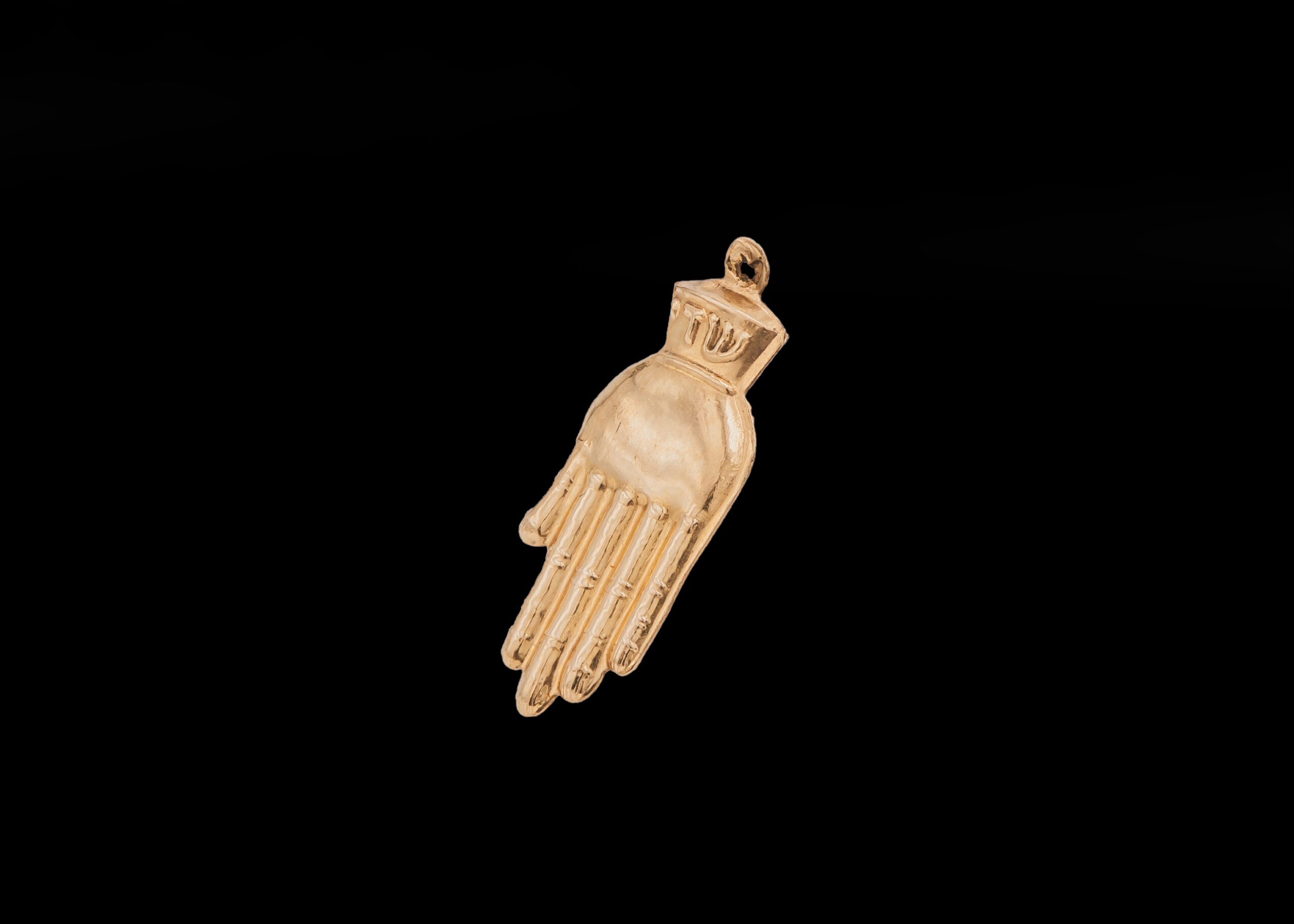 CI0002172 - 0.8 grams 14 carat Yellow Gold Chamsa Pendant