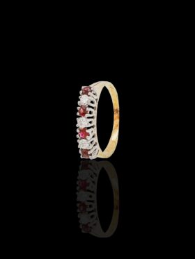CI0002173 - 3.3 grams 18 carat Yellow Gold Ruby & Diamond Cocktail Ring