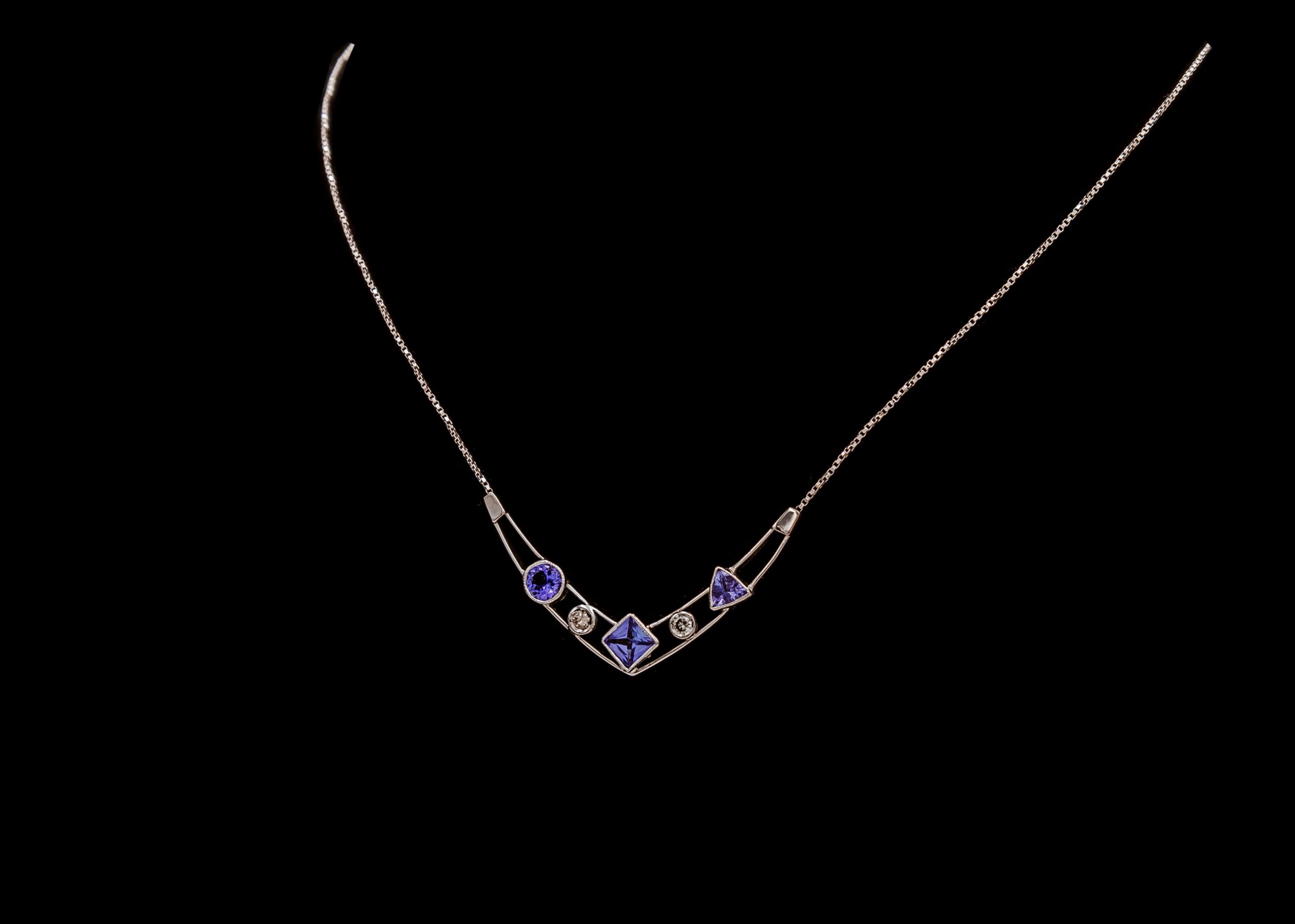 CI0002186 - 6.8 grams 9 carat 18 carat White Gold Chain, attached Tanzanite Diamond Pendant