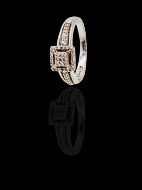 CI0002195 - 3.3 grams 9 carat White Gold Diamond Illusion Set Halo Ring