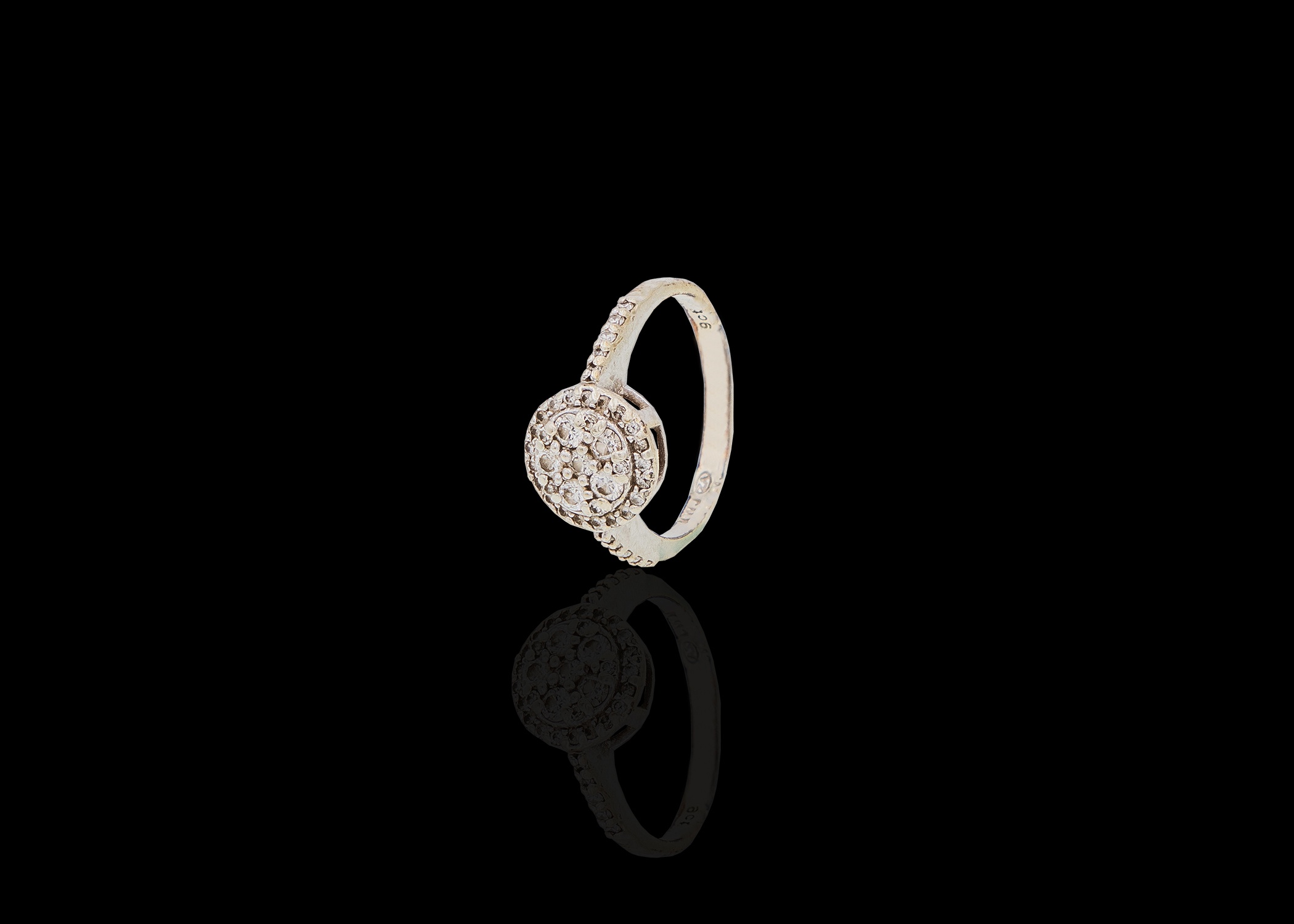 CI0002238 - 2.6 grams 9 carat White Gold Diamond Illusion Set Halo Ring