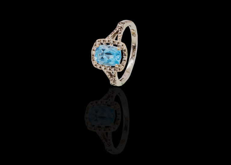 CI0002243 - 2.5 grams 9 carat White Gold Gemstone and Diamond Cocktail Ring