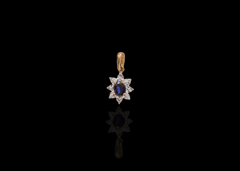 CI0002246 - 0.6 grams 9 carat Yellow Gold Gemstone Illusion Set Pendant