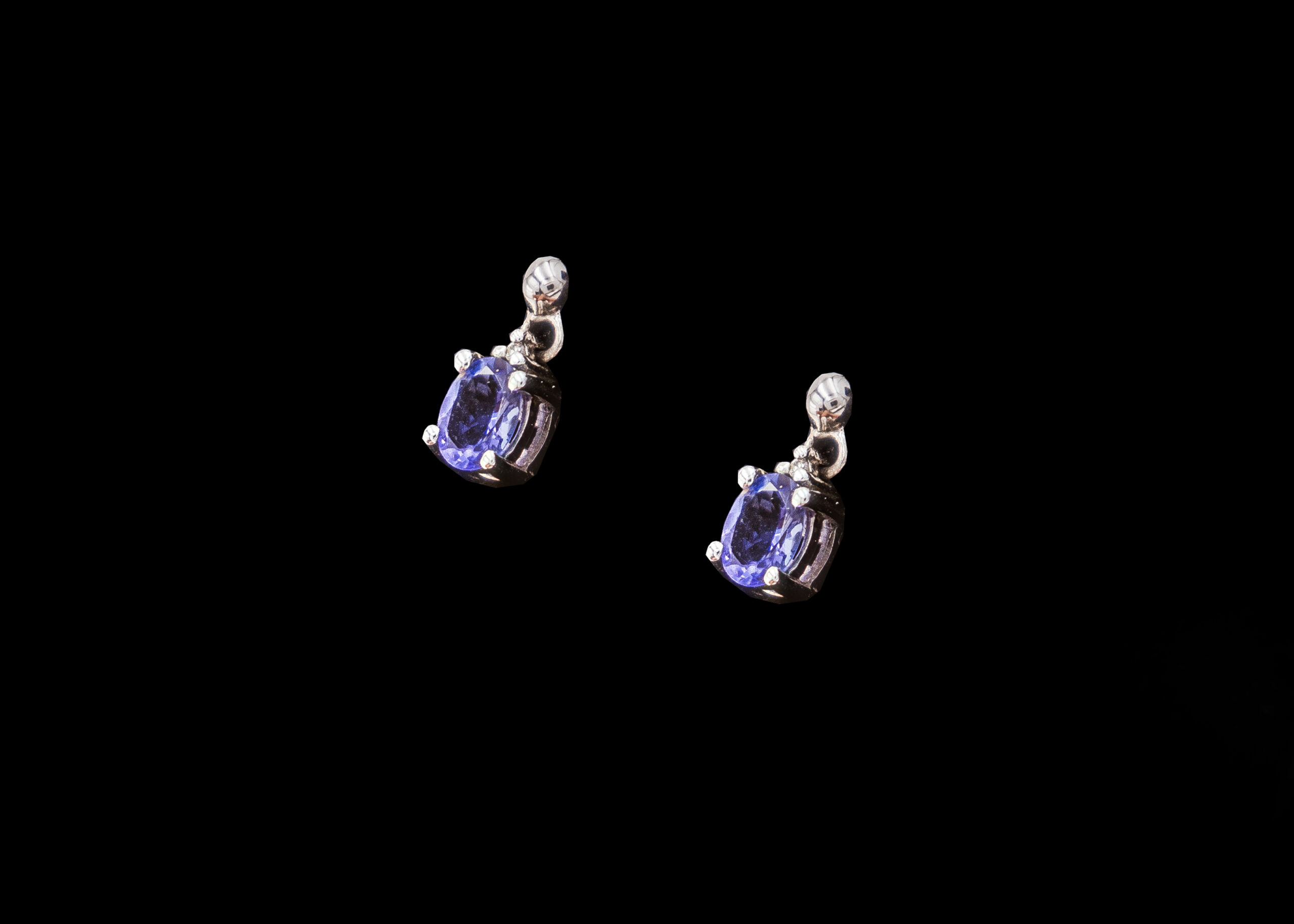 CI0001274 - 1.2 grams 9 carat White Gold Tanzanite and Diamond Stud Earrings