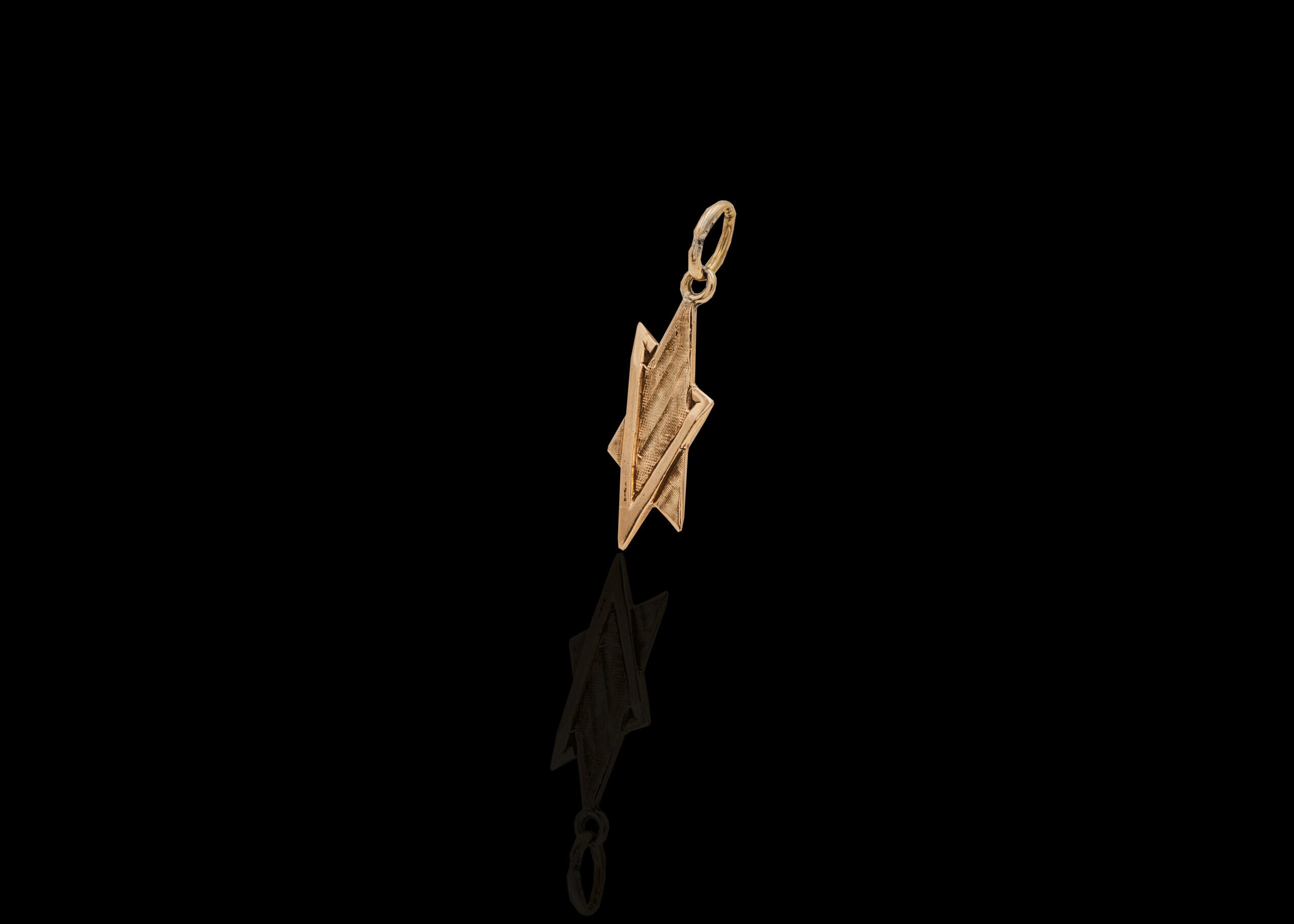 CI0001344 - 1.8 grams 9 carat Yellow Gold Star of David Pendant