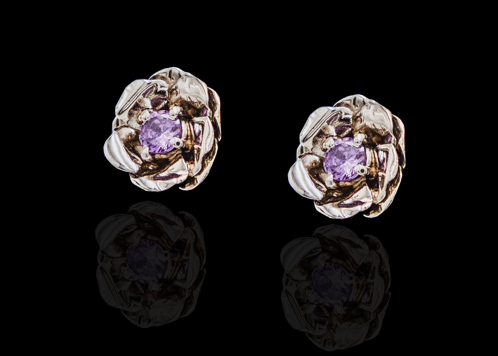 CI0001362 - 3.9 grams Platinum Gemstone Floral Design Stud Earrings