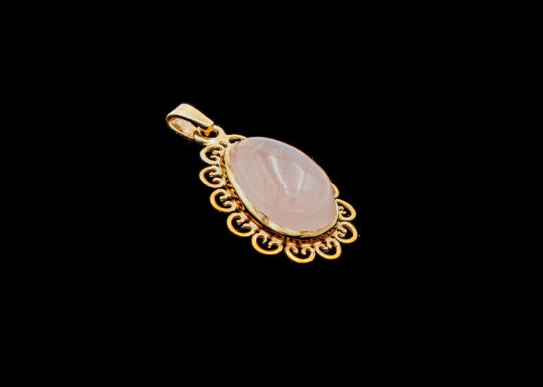 CI0001363 - 5 grams 9 carat Yellow Gold Pear cut Cabochon Rose Quartz Pendant