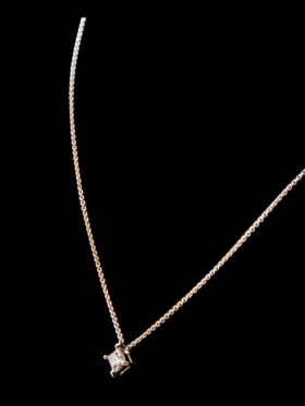 CI0001436 - 2.5 grams 18 carat White Gold Chain and Diamond Pendant